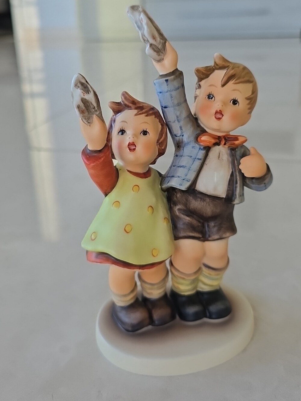 Hummel Auf Wiedersehen Figurine - Hand-Painted Boy and Girl With Handkerchiefs